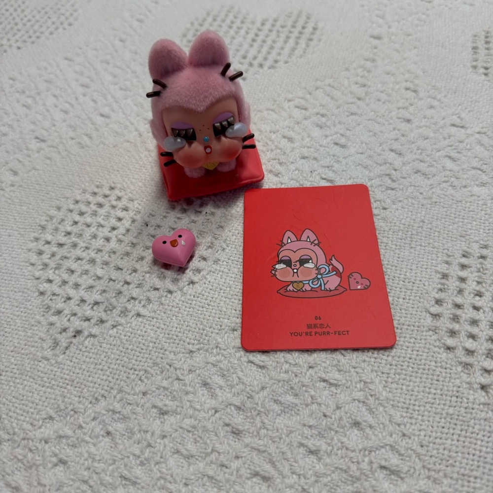 CRYBABY Crying For Love Cat w/ Cat Bed Figure